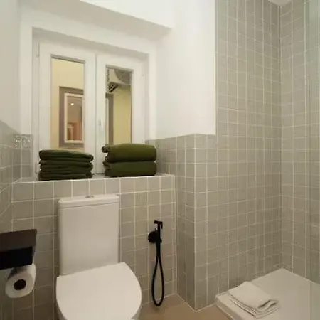 Apartment Pool-lisbon City Centre-garden-wifi-1d